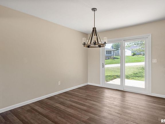 5th image of 111 Colony Dr