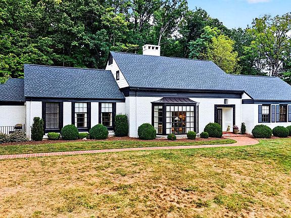 3rd image of 1431 Dogwood Rd
