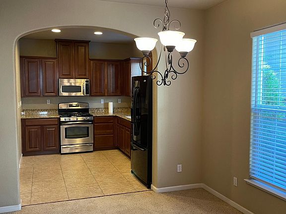2nd image of 42 Villa Gardens Ct