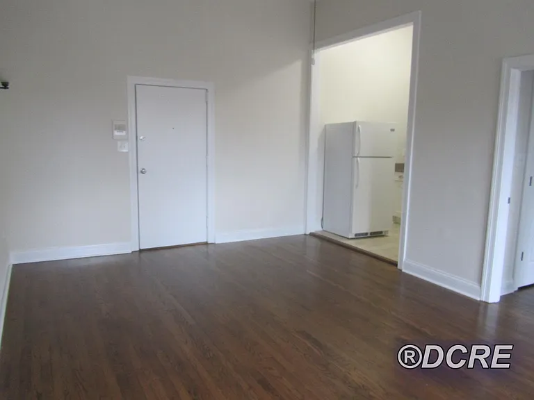 6751 N Sheridan Rd #10 — Photo 2