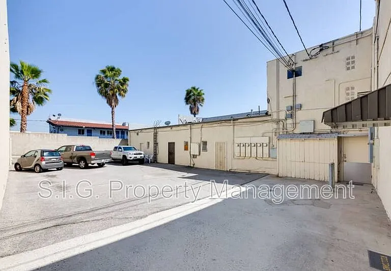 2951 Honolulu Ave #A — Photo 8