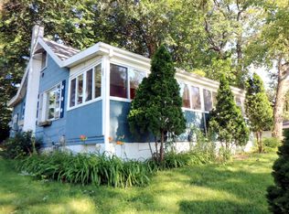 3606 E Lake Shore Dr, Wonder Lake, IL 60097