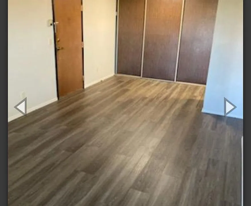 111 7th St N - Mora Apartments