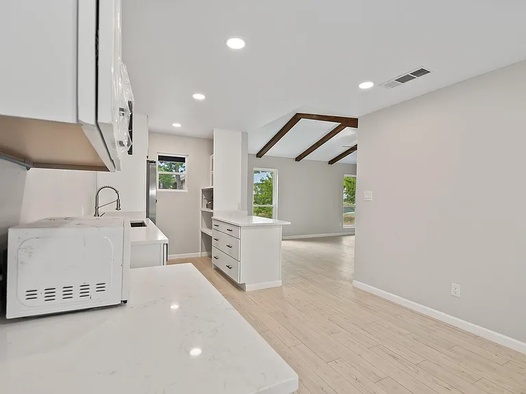 1703 New York Ave — Photo 13