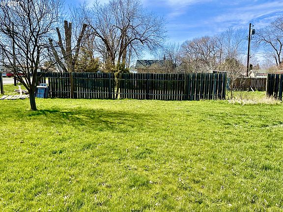 5th image of 413 W Darland St #13