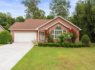 102 Oakmont Dr, Tullahoma, TN 37388