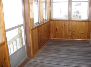 1621 43rd St, Kenosha, WI 53140