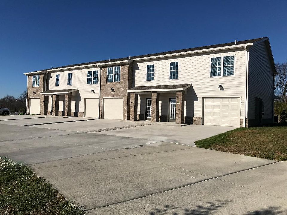 2nd image of 221 Pinehurst Way