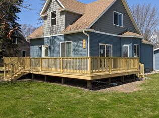 642 1st Ave E, Cambridge, MN 55008