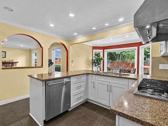 3rd image of 2092 148th St