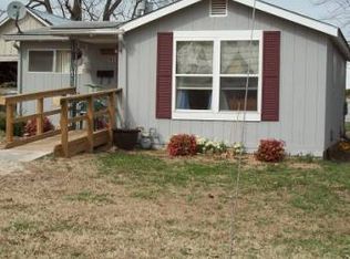 1951 E Cairo St, Springfield, MO 65802