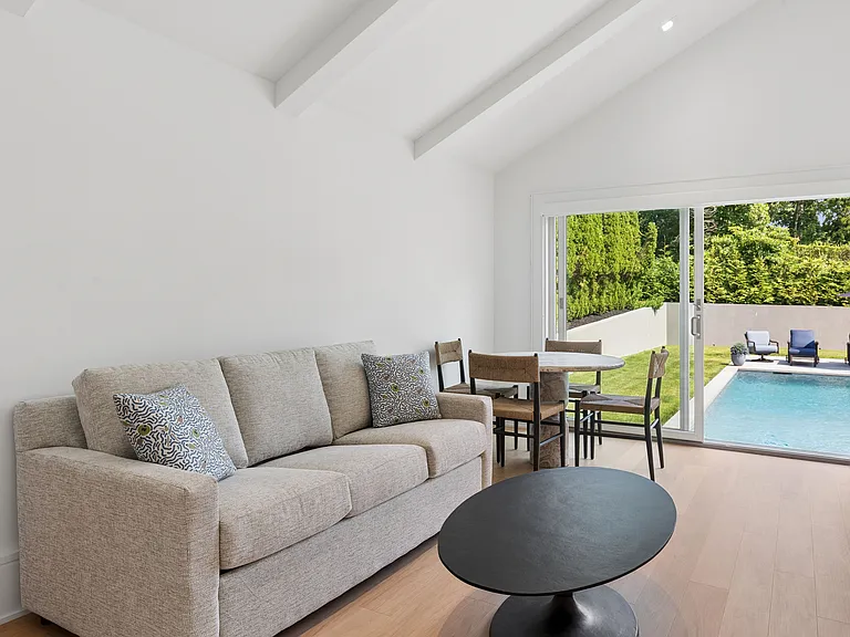 44 Lake Dr — Photo 15