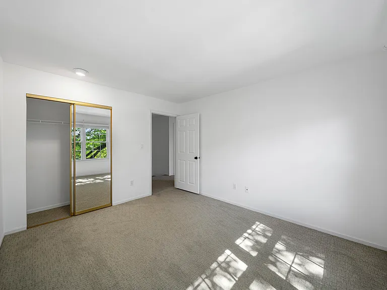 764 Charles Ct — Photo 25