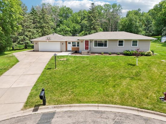 2717 Terrace Dr, Burnsville, MN 55337
