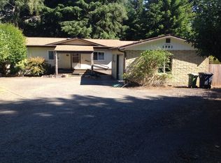 63352 Sierra Rd, Coos Bay, OR 97420