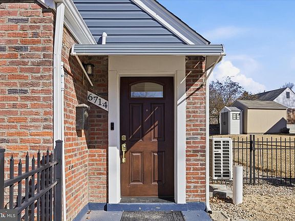 4th image of 6714 Parkwood St