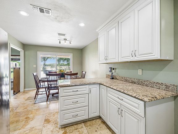 4th image of 1300 Rock Ridge Rd
