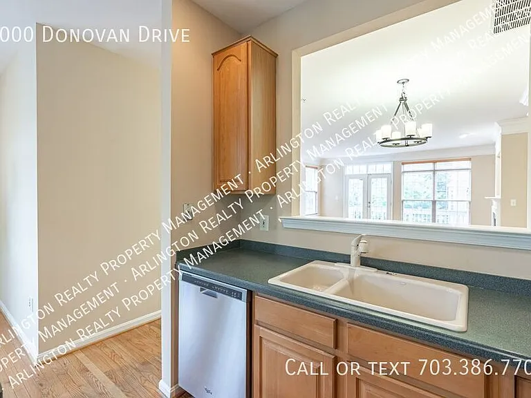 5000 Donovan Dr — Photo 13