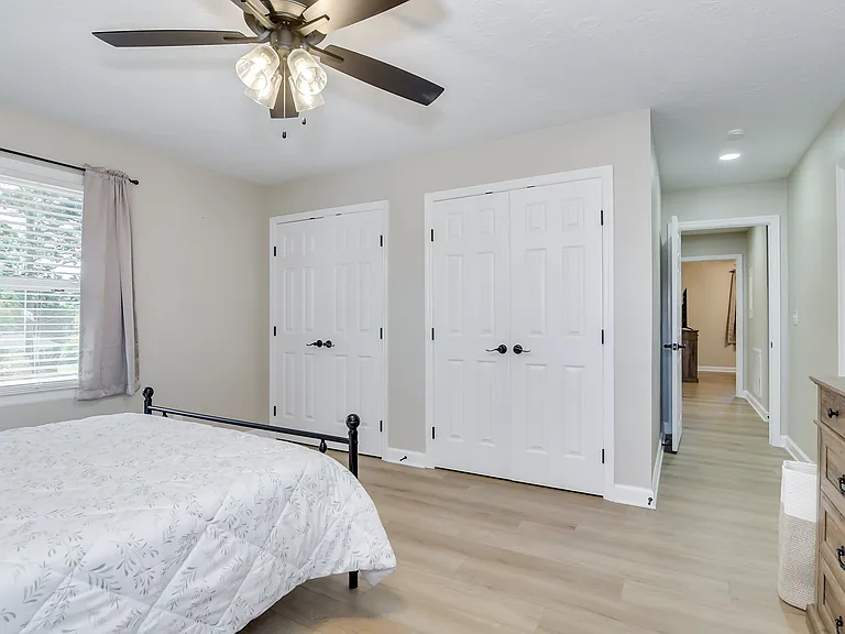 226 Thread Needle Rd E — Photo 30