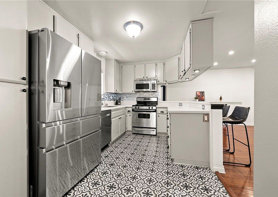1st image of 1200 Gaviota Ave APT 104