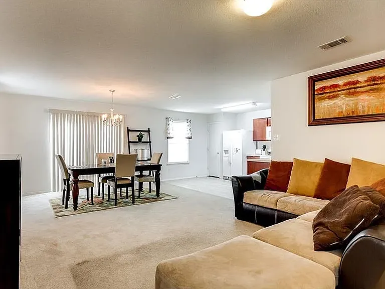 2205 Sims Dr — Photo 4