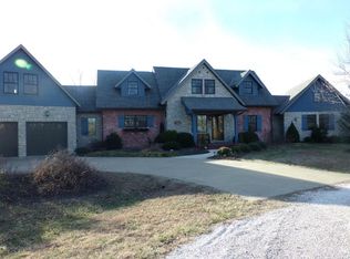 1876 Willow Wood Dr, Nixa, MO 65714