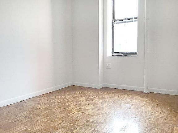 5th image of 203 E 27th St APT 8D
