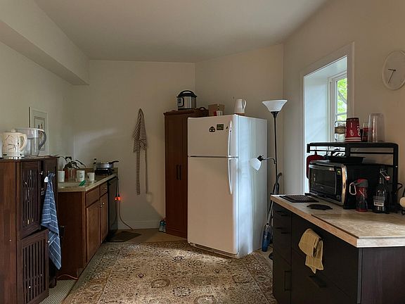 5th image of 2312 Chestnut Hill Ave