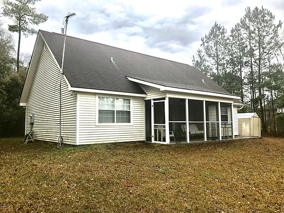 2nd image of 266 Lakeside Dr