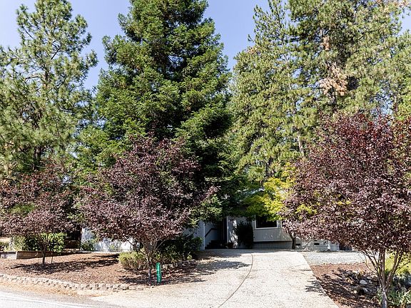 4th image of 12152 Francis Dr
