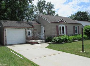 22614 Furton St, Saint Clair Shores, MI 48082