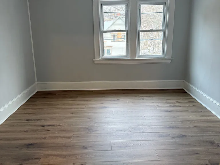 387 Willow St — Photo 8