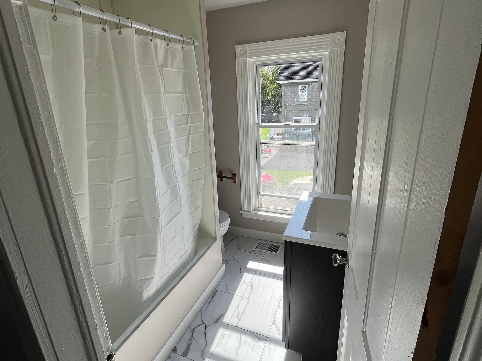 1 bed, $1,025 — Photo 3