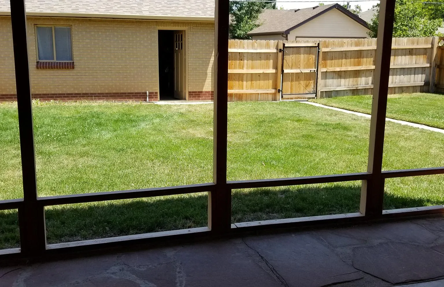 2 bed, 1800 sqft, $3,000 — Photo 2