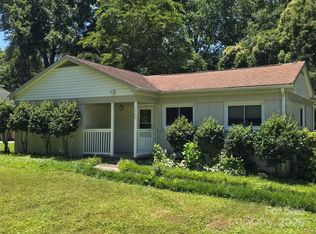 1733 Merry Oaks Rd, Charlotte, NC 28205