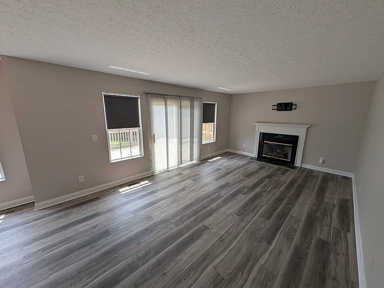 253 Dewfall Dr — Photo 9