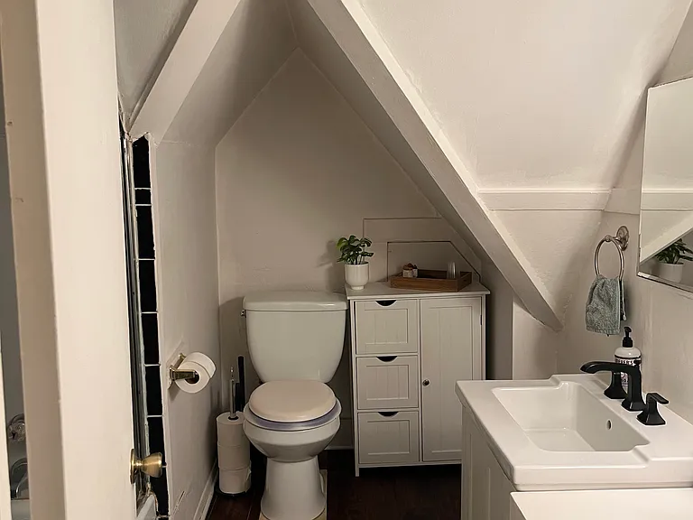 94 Martha Ct #6 — Photo 6