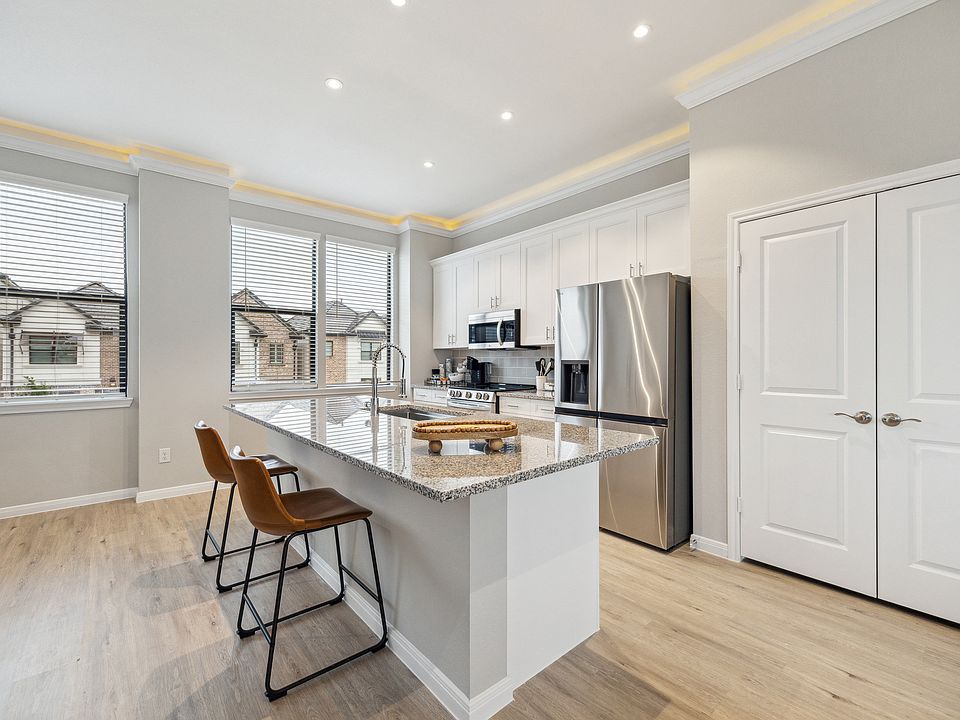 Open Space Kitchen with Island