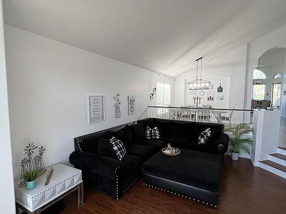 2nd image of 10844 E Dartmouth St