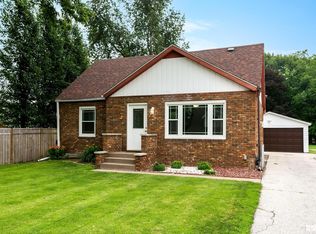 816 47th St, Moline, IL 61265