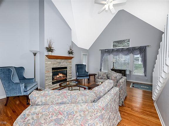 5th image of 4180 Castle Rdg