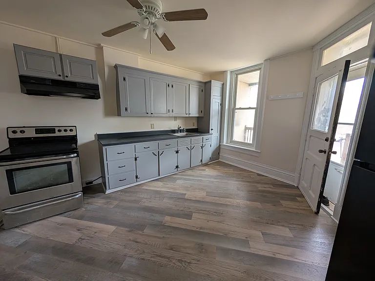 3 Union St E #1B — Photo 10