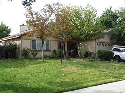 1st image of 557 Hacienda Dr