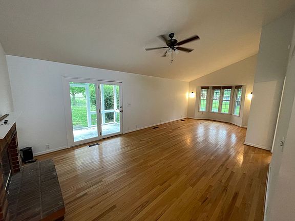 4th image of 505 Ponder Dr