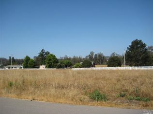 847 Leghorn Ln, Petaluma, CA 94952