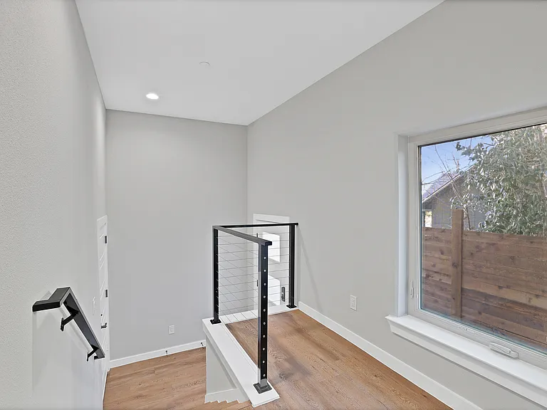 2815 Weisenberger St #201 — Photo 19