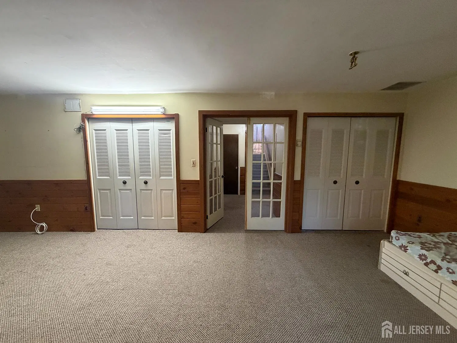 3 bed, 2.5 bath, 2200 sqft, $3,600 — Photo 1