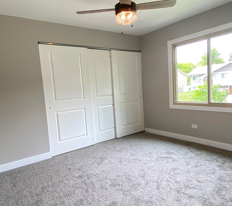 2nd image of 5817 Charleston Ct