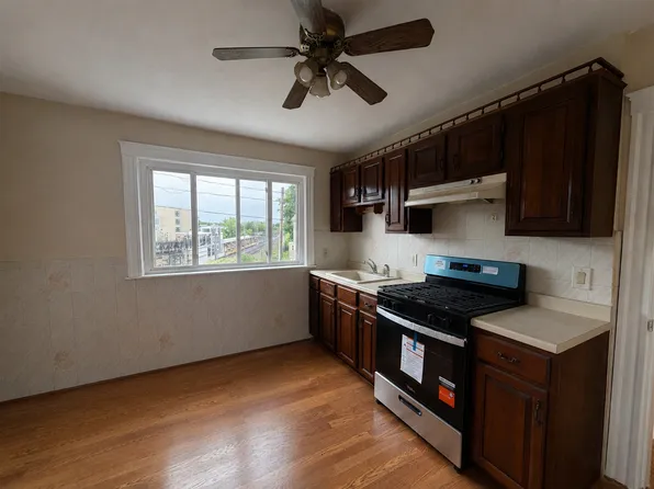 106 Vernon St Unit 2, Somerville, MA 02145