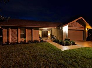 101 Champagne Ct, Naples, FL 34112